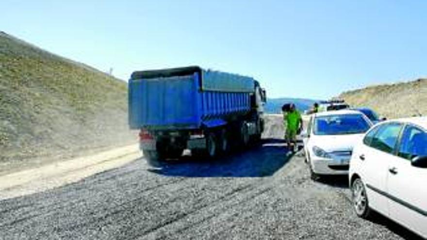 Los vecinos exigen la apertura de la variante de El Cañuelo