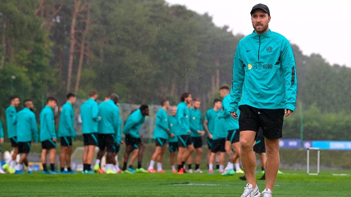 ¡Qué alegría! Eriksen reaparece en Milán con una sonrisa de oreja a oreja