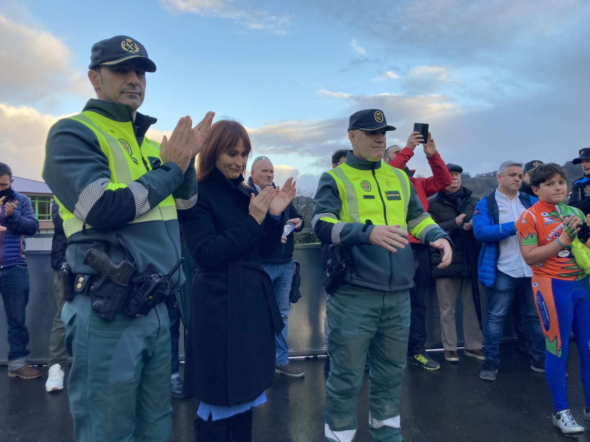 Sentido y unánime homenaje en Grado al Guardia Civil fallecido Dámaso Alonso