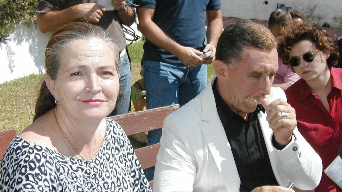 La madre de Rocío, Alicia Hornos, junto a su abogado Marcos García-Montes