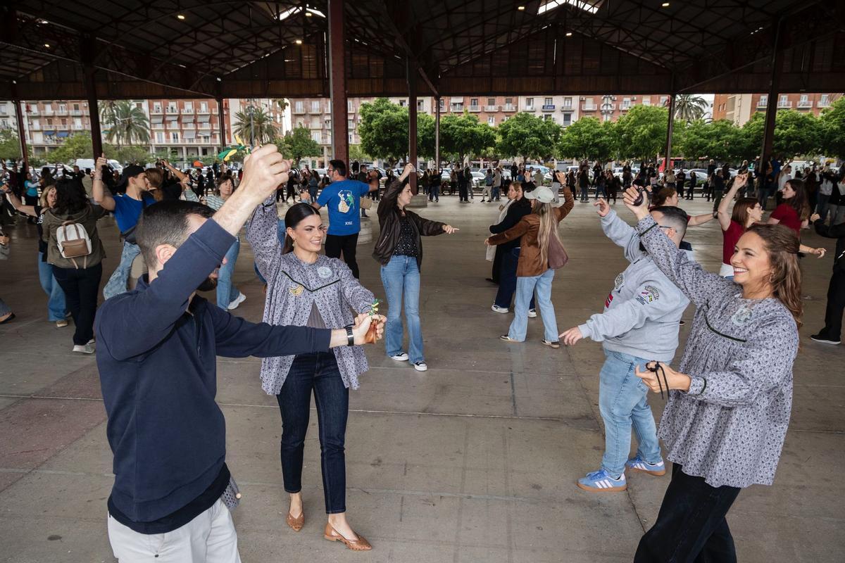Ensayo general de la "Dansà de les Falles" 2026 (adultos)