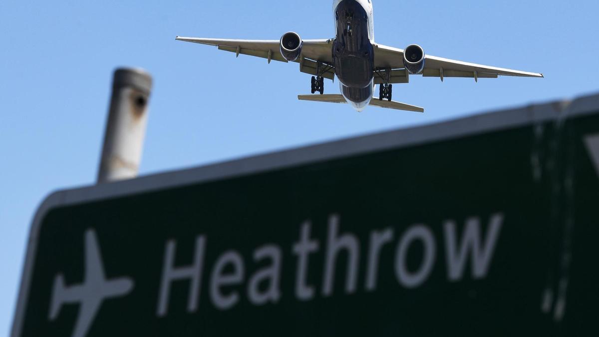 Heathrow se encuentra "abierto y completamente operativo" tras su cierre de ayer