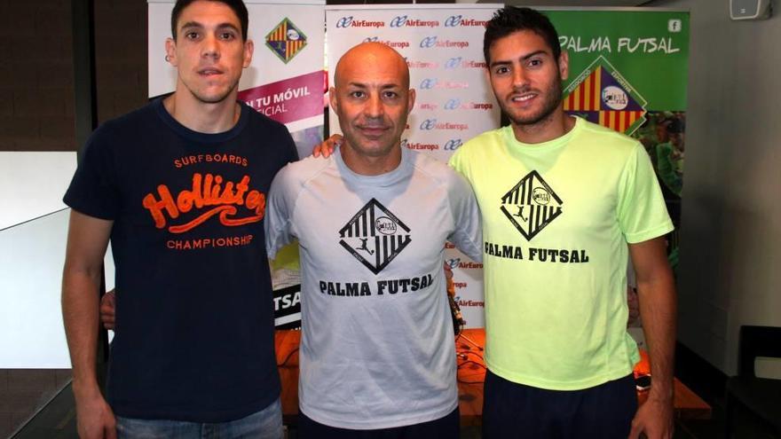 De izquierda a derecha, Pizarro, Juanito y Taffy.