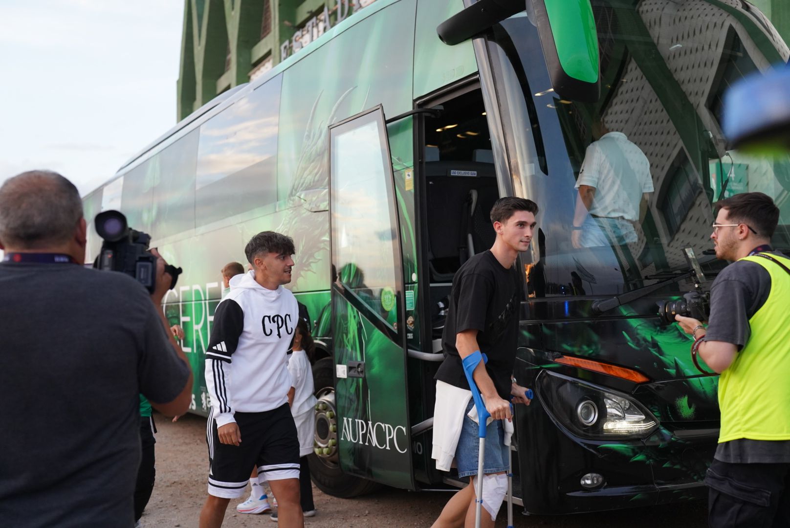 Ambiente en la previa del Cacereño-Tenerife