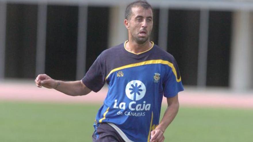 David González, en un entrenamiento reciente en el estadio de Gran Canaria. i MARRERO