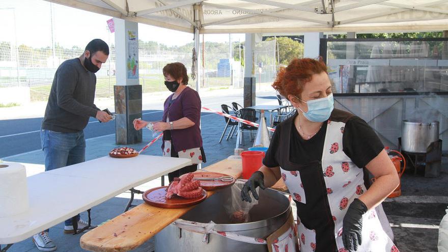 Pulpo para llevar en el primer domingo de confinamiento perimetral en Ourense