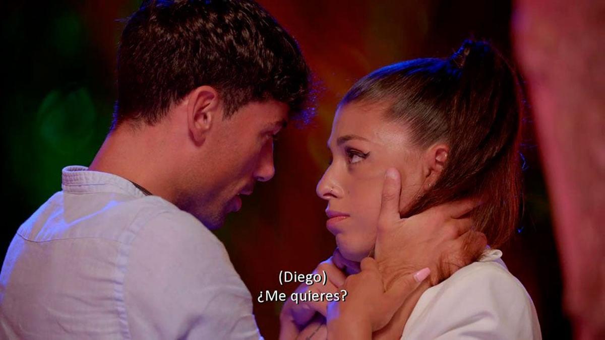 Los cuernos de Lola con Carlos en 'La isla de las tentaciones 3' arruinan el 'ojos que no ven hoguera que te pido' de Diego