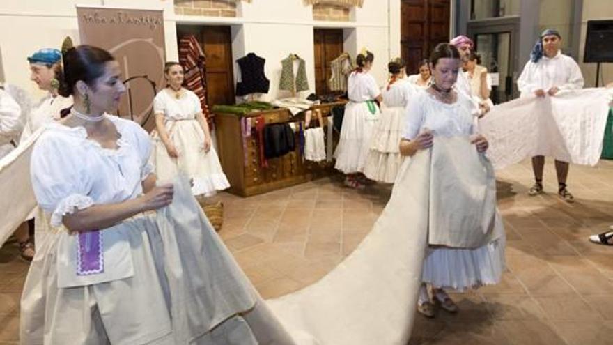 El Museu d&#039;Etnologia inicia una  mostra de danses valencianes