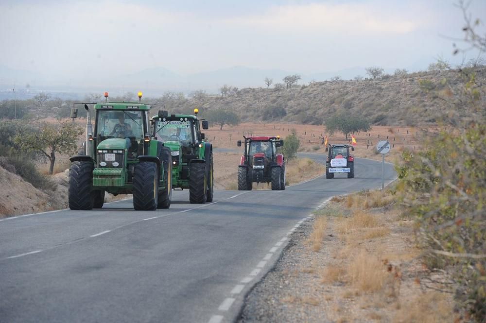 La protesta de agricultores a su paso por el Garru