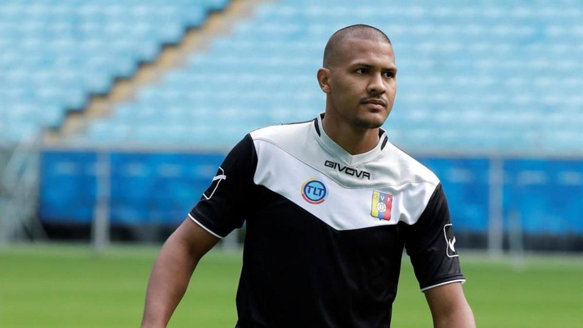 El coronavirus acerca a Salomón Rondón al Manchester United