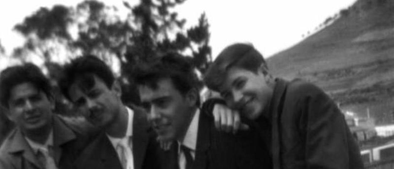 Juan Jiménez, Manuel González Barrera, Eugenio Padorno y Juan Caballero, de izquierda a derecha, en La Laguna (1964) .