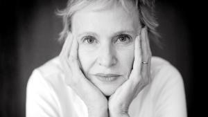 La escritora Siri Hustvedt, fotografiada en Madrid durante su entrevista con el suplemento ABRIL.