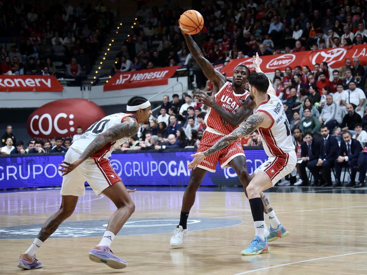 Las mejores imágenes de la victoria de UCAM Murcia frente a Casademont Zaragoza