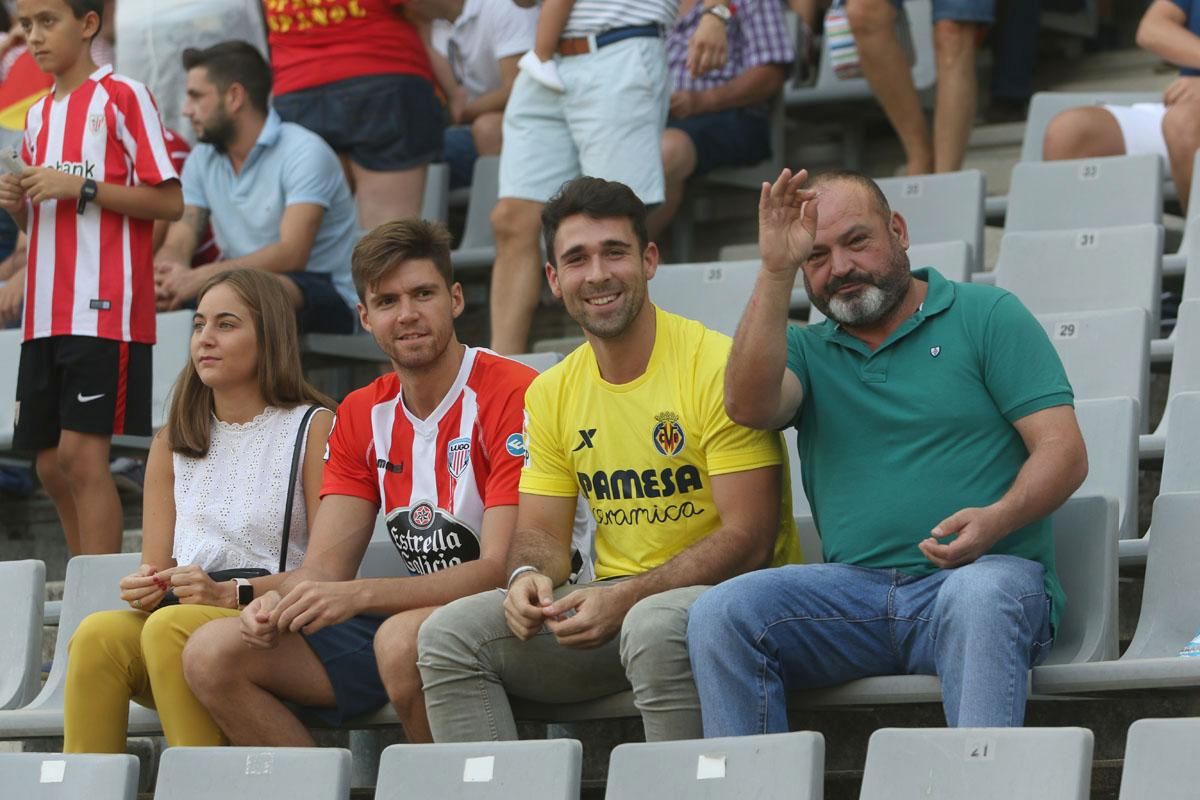 Aficionados en el encuentro de ‘La Rojita’