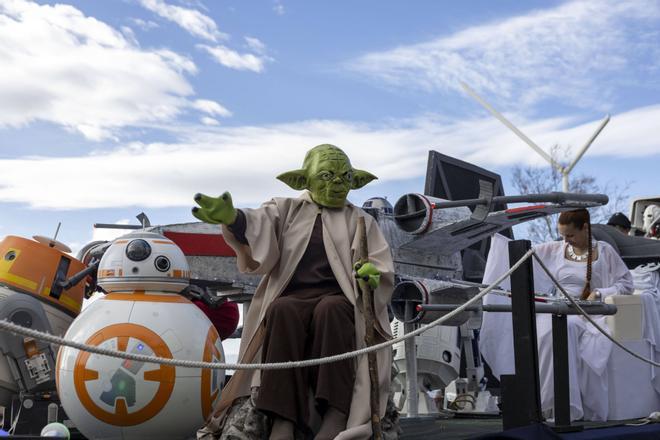 Carnaval de El Arenal-Playa de Palma 2026: desde fregonas andantes al mundo del cine
