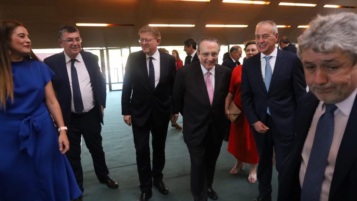 Llegada de las autoridades al Auditori.