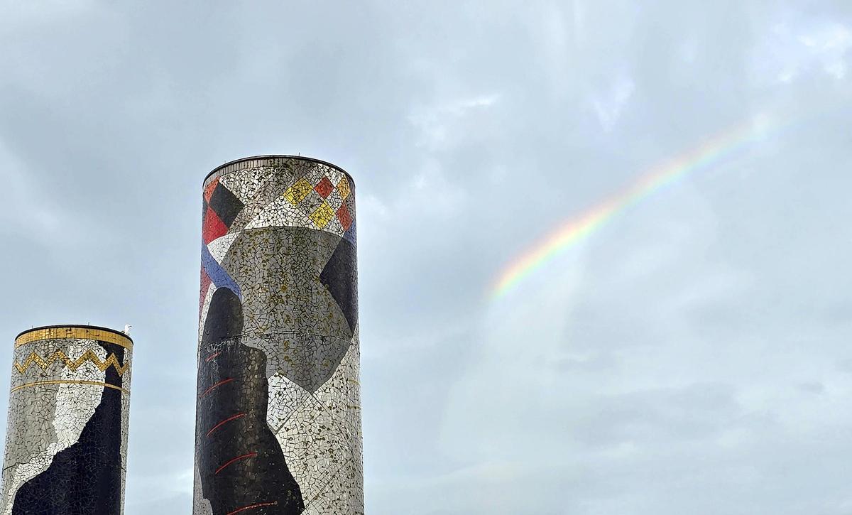 El arcoíris en el cielo de Vigo, este martes.