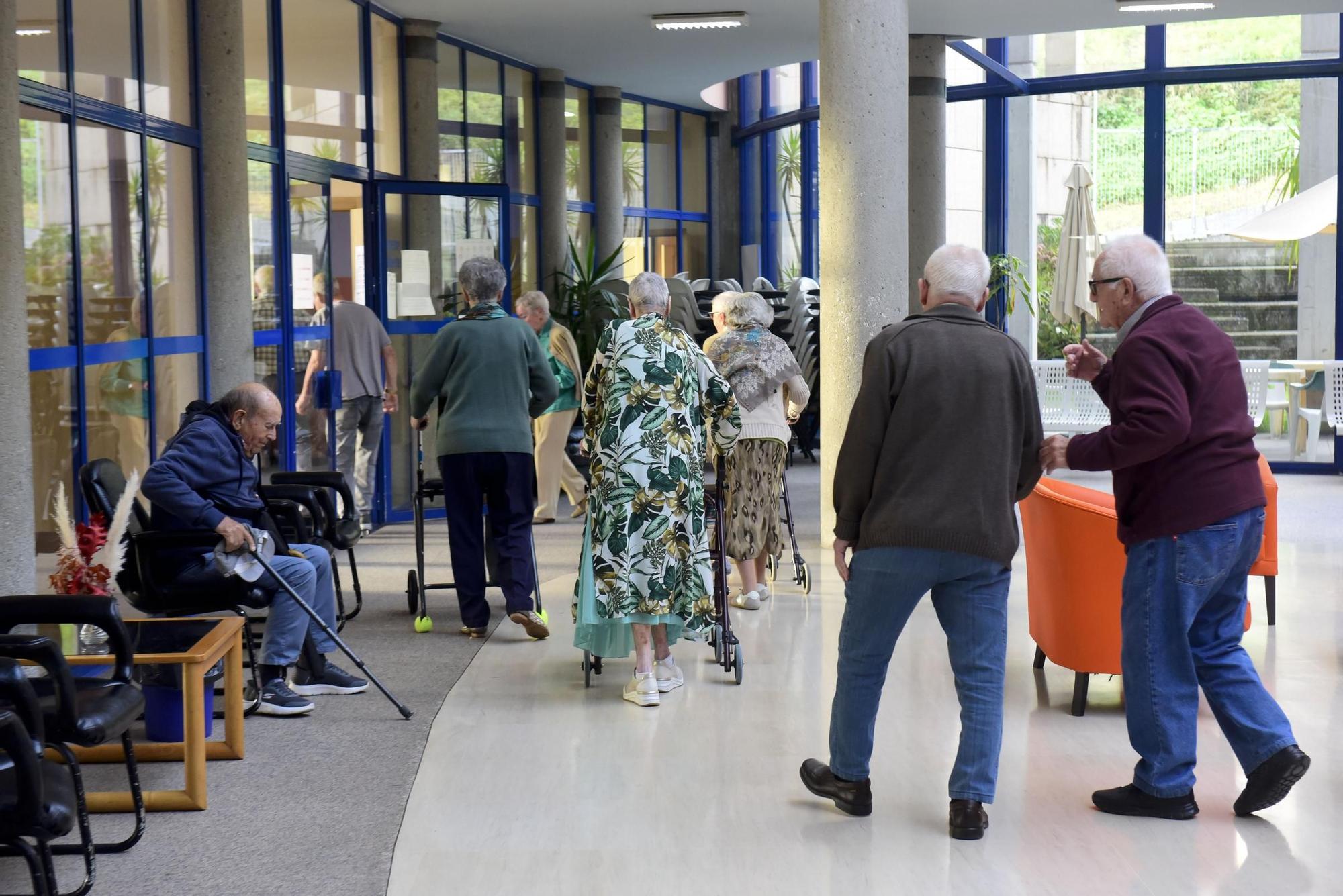 Vacunación en la residencia Torrente Ballester