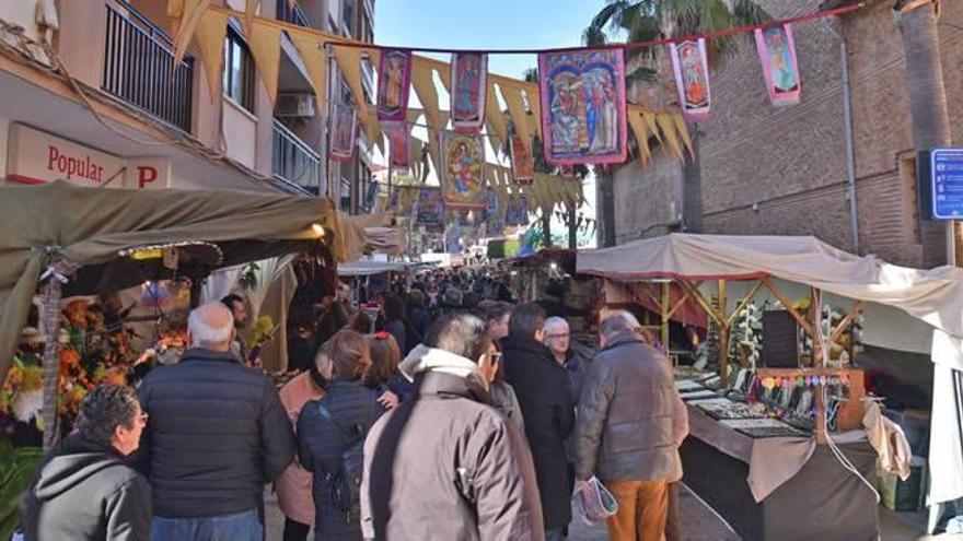 Los vecinos de Alfafar disfrutan de exhibiciones, pasacalles o teatro infantil