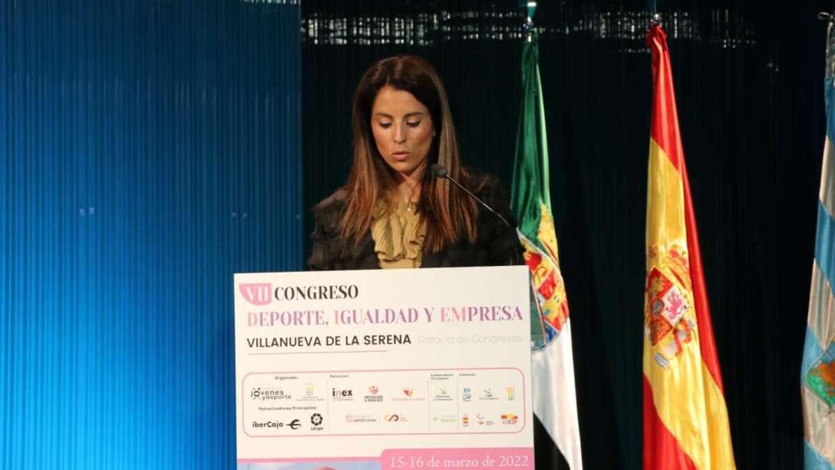 Nuria Flores, durante su intervención en el congreso.