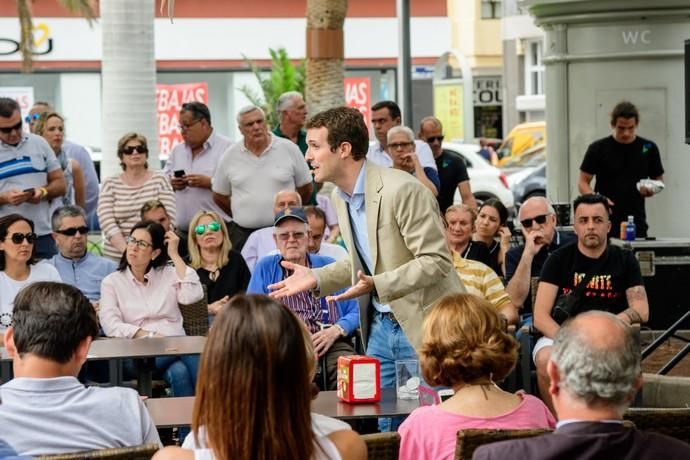 Pablo Casado (PP) hace campaña en Canarias