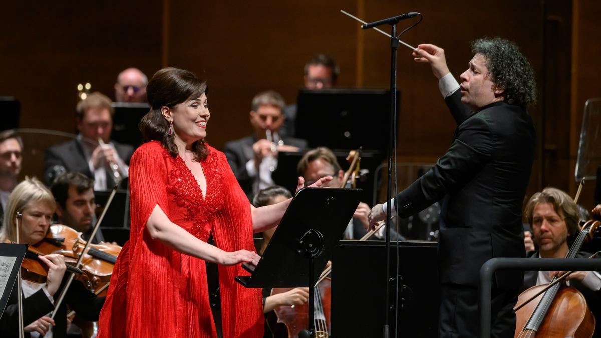 Gustavo Dudamel y Marina Rebeka en el Liceu