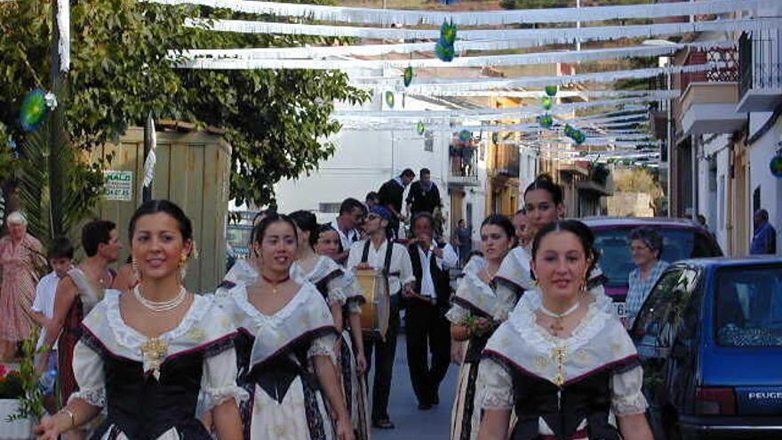 Torres Torres allarga l&#039;estiu amb pólvora, concerts i màgia