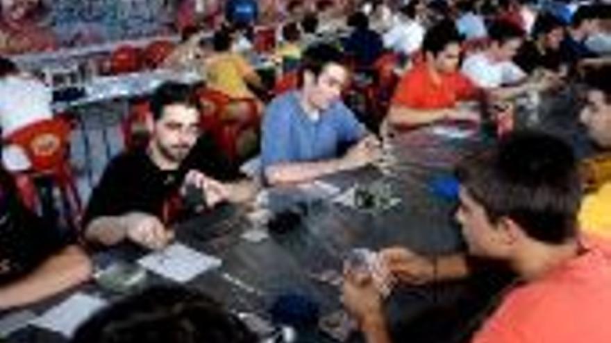 Cien participantes en el torneo Open Magic