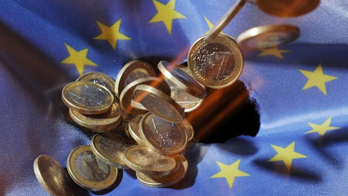l volumen de deuda de la zona euro en el primer trimestre era de 11,976 billones de euros.