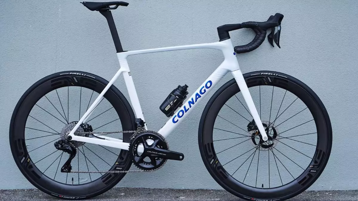 El "maquin車n" que llevar芍 Pogacar, al descubierto: as赤 es la bici del mejor equipo del mundo