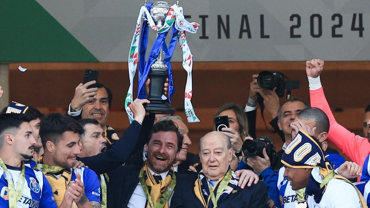 Pinto da Costa levantó la Taça de Portugal junto a Villas-Boas