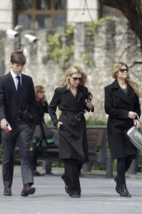 Funeral por Ichu Salazar-Simpson Bosh en la iglesia de San Pedro de Gijón