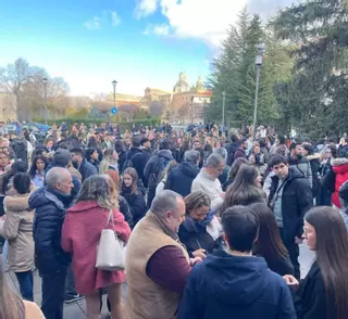 Miles de castellanoleones, en busca de una plaza de residente