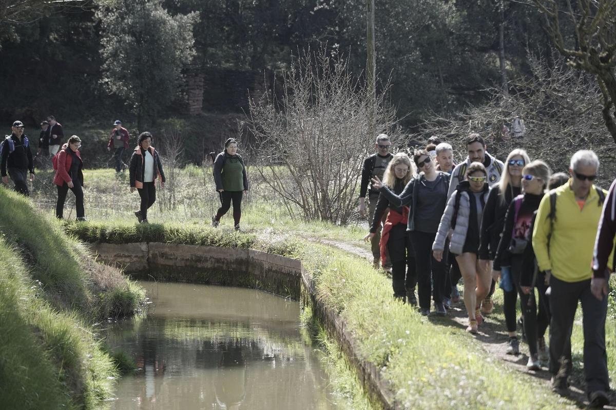 La ruta segueix el traçat de la Séquia, des de Balsareny fins a Manresa