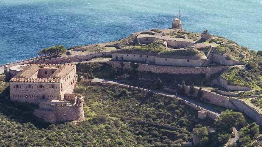 El Ayuntamiento negocia con el Gobierno central la cesión de la batería Fajardo, donde el PP propone un Parador.