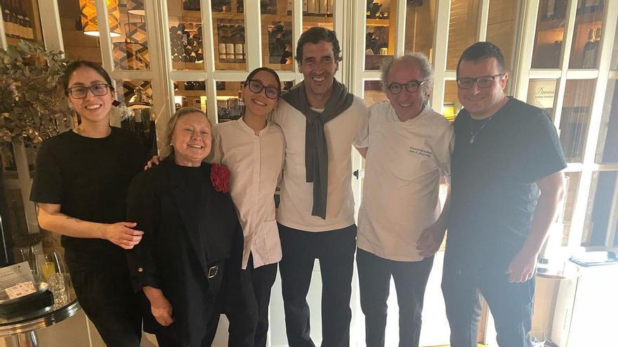 Raúl González Blanco, leyenda del Real Madrid, descansa en el oriente de Asturias
