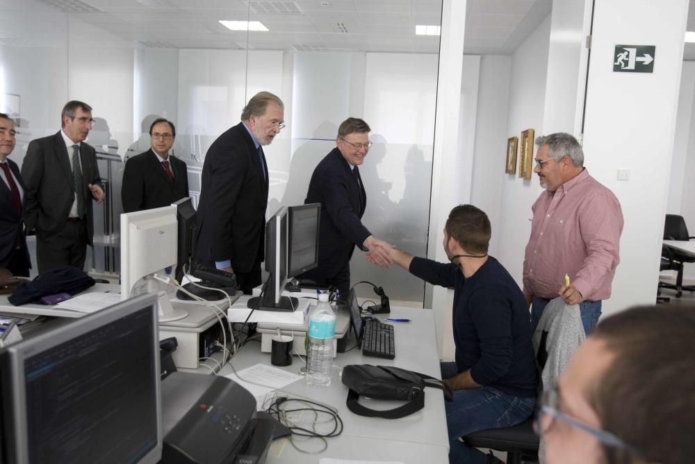 El president de la Generalitat, Ximo Puig, inaugura la nueva sede de Caixa Ontinyent