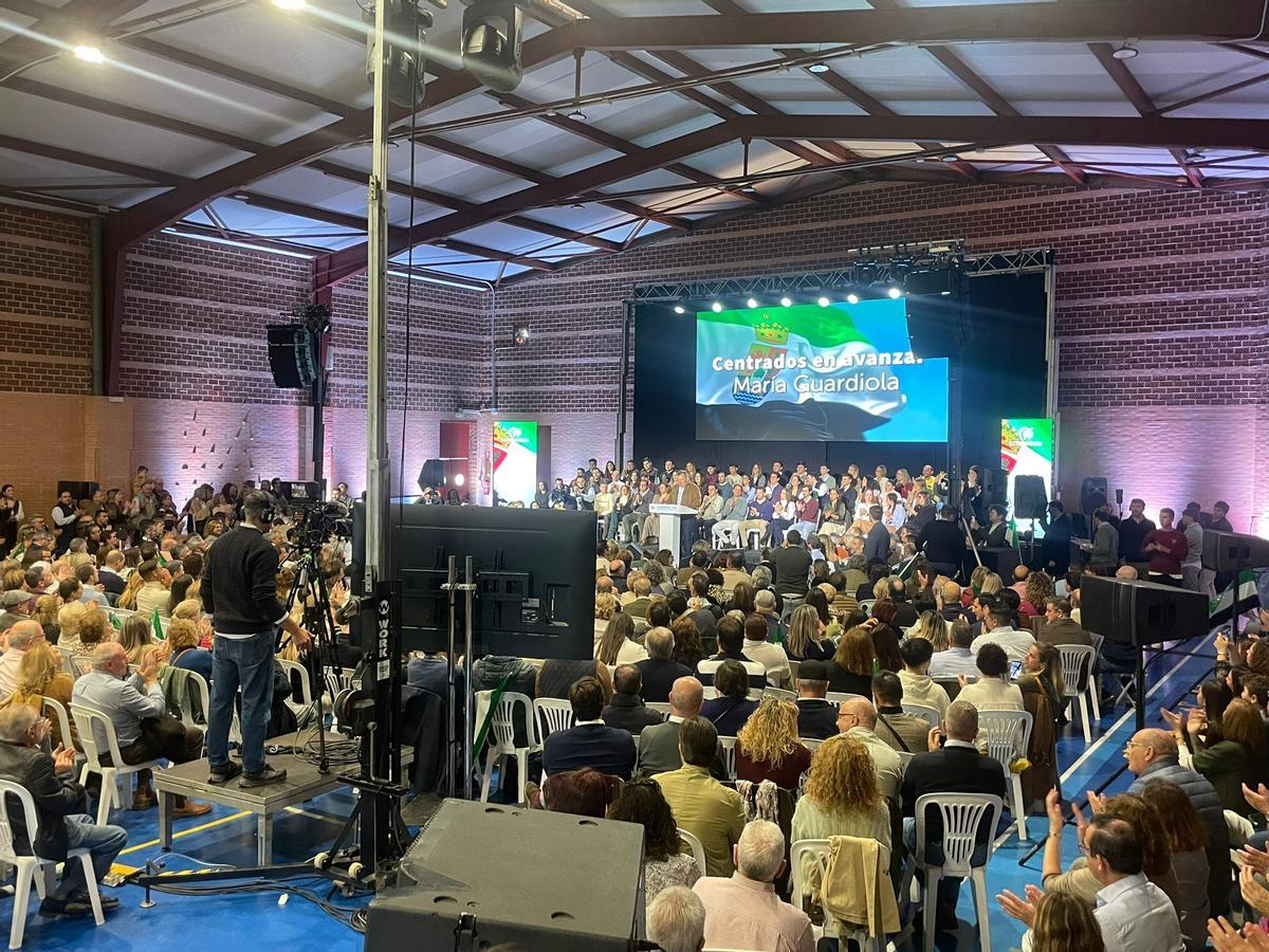 FOTOGALERÍA | El acto de Feijóo y Guardiola en Lobón, en imágenes