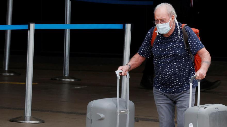 Els viatgers estrangers que entrin a Espanya hauran de fer 14 dies de quarantena