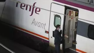 Renfe abre de nuevo la venta de billetes aunque la avería de la catenaria no ha sido solucionada aún