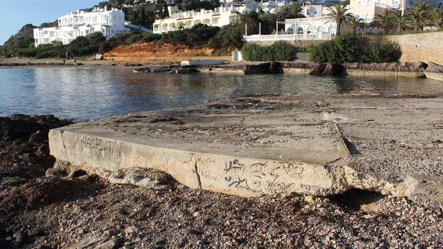 El Ayuntamiento de Santa Eulària espera iniciar los trabajos del Sendero Litoral de la zona de Caló de s’Alga antes de que acabe el año