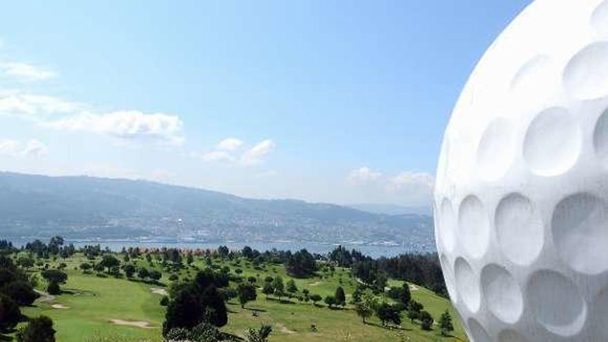 El campo de Golf Ría de Vigo, en Domaio. // Gonzalo Núñez