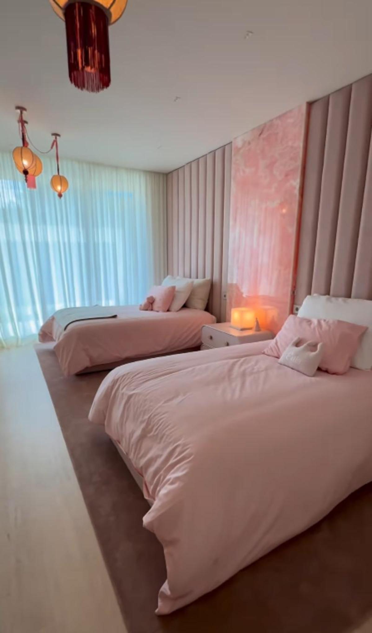 habitación hijas Georgina Instagram