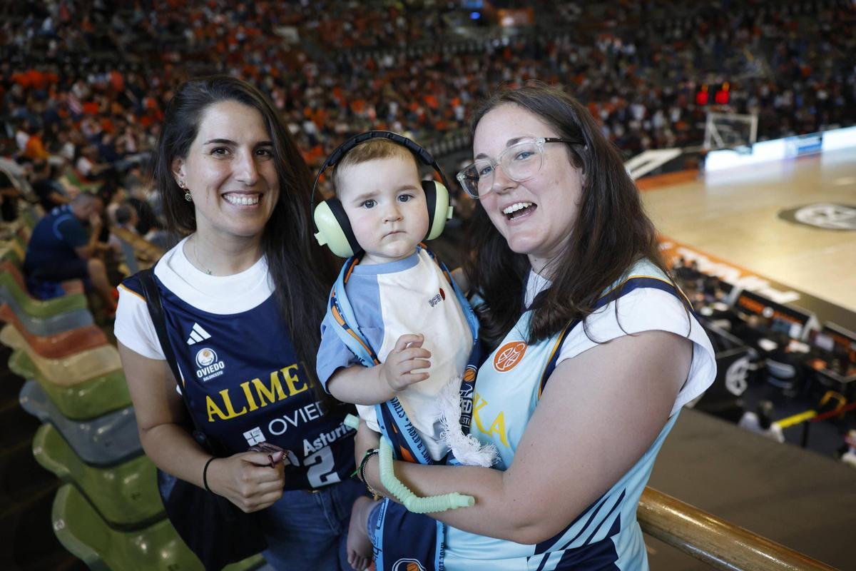 El Estudiantes-Alimerka Oviedo Baloncesto, en imágenes