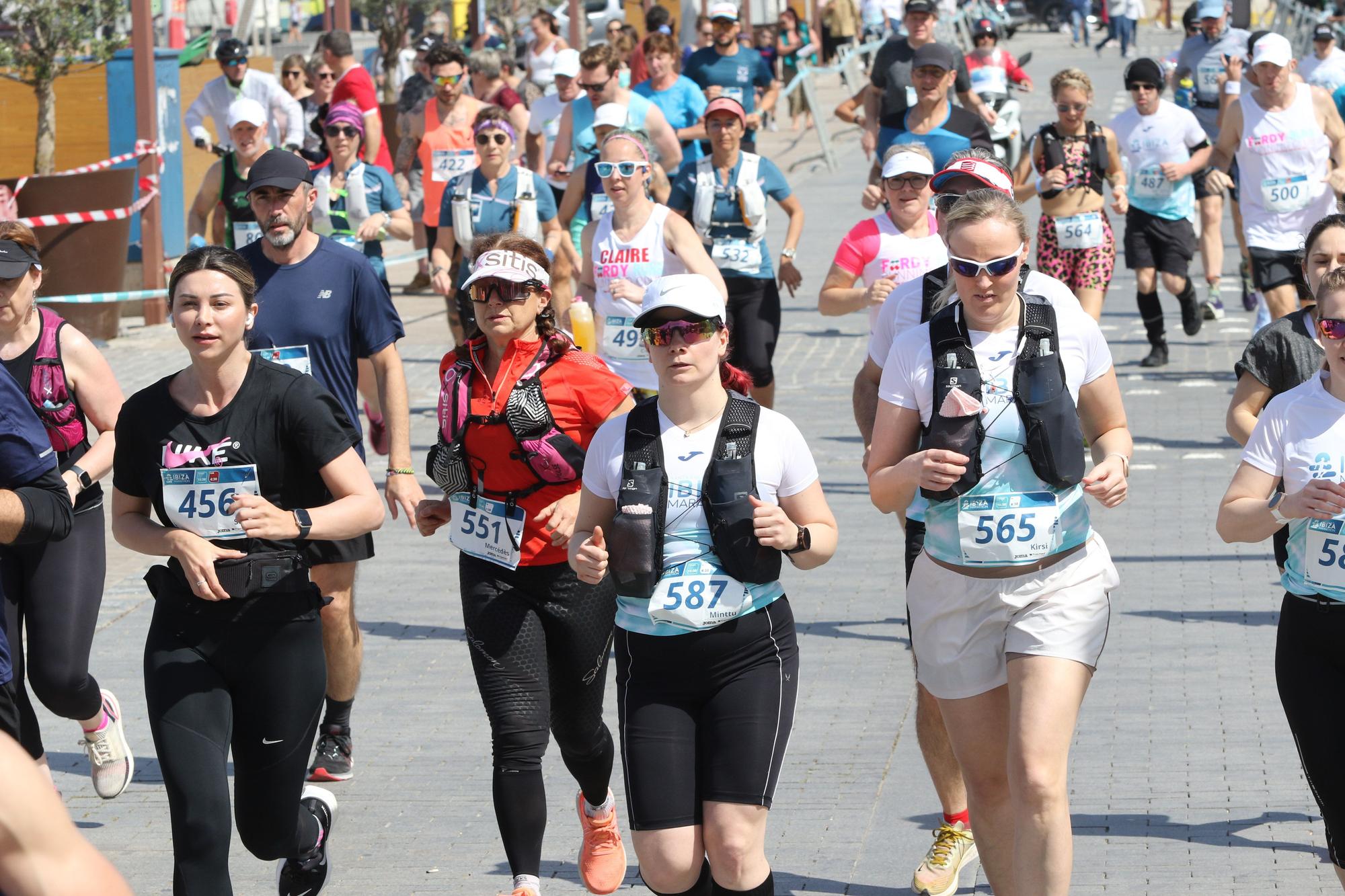 Búscate en nuestra galería de fotos del Santa Eulària Ibiza Marathon