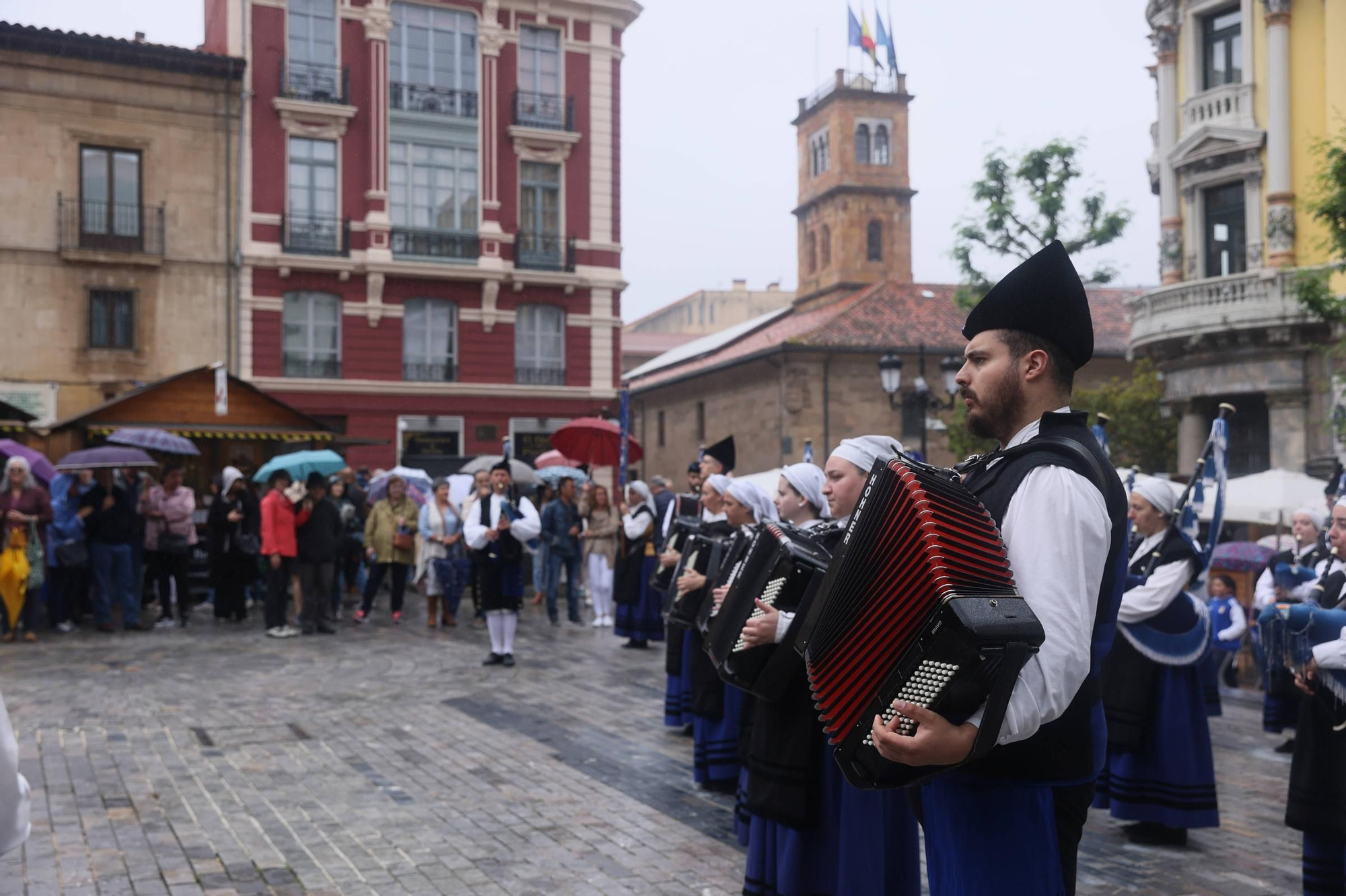 EN IMÁGENES | Último día de la feria de La Ascensión que convivió con el partido por el ascenso