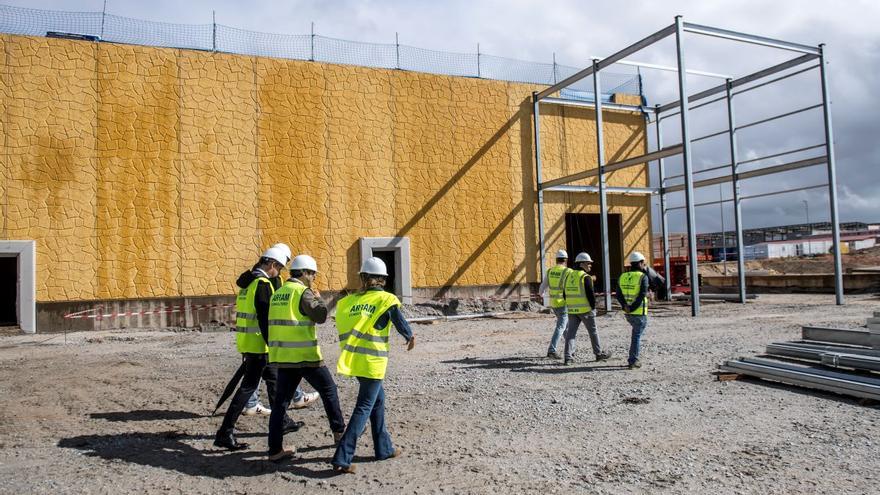 La Plataforma Salvemos el Berrocal no descarta usar la vía judicial contra las torretas de la fábrica de diamantes