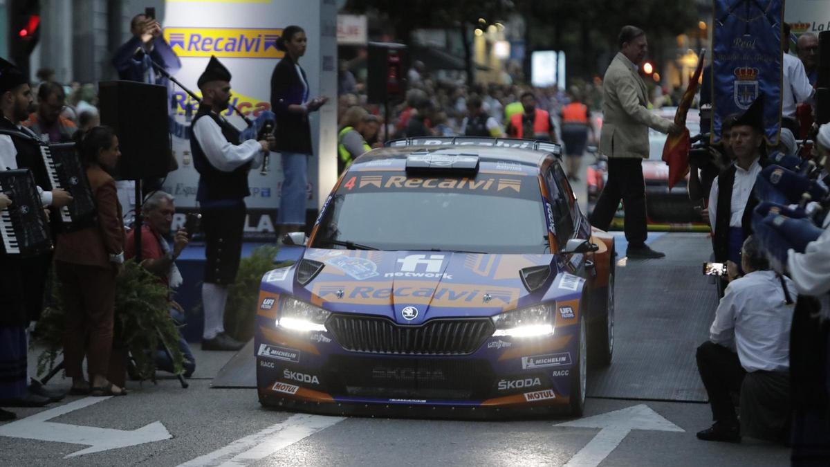 Salida del Rally Princesa desde Oviedo en una edición pasada.