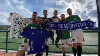 Dos ascensos de ensueño: el "Vetustars", un equipo de aficionados al Real Oviedo, busca subir a la vez que los azules