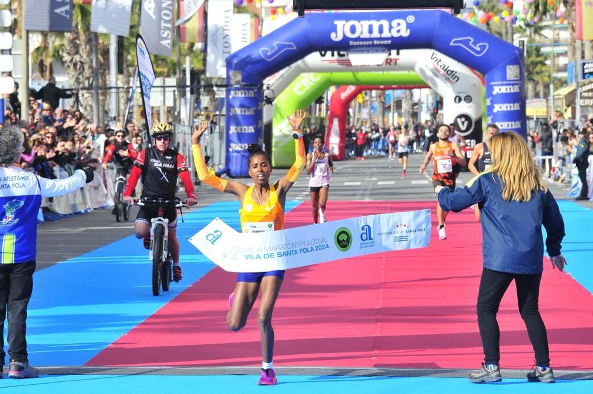 La etíope Zewditu Aderaw ha sido la ganadora femenina